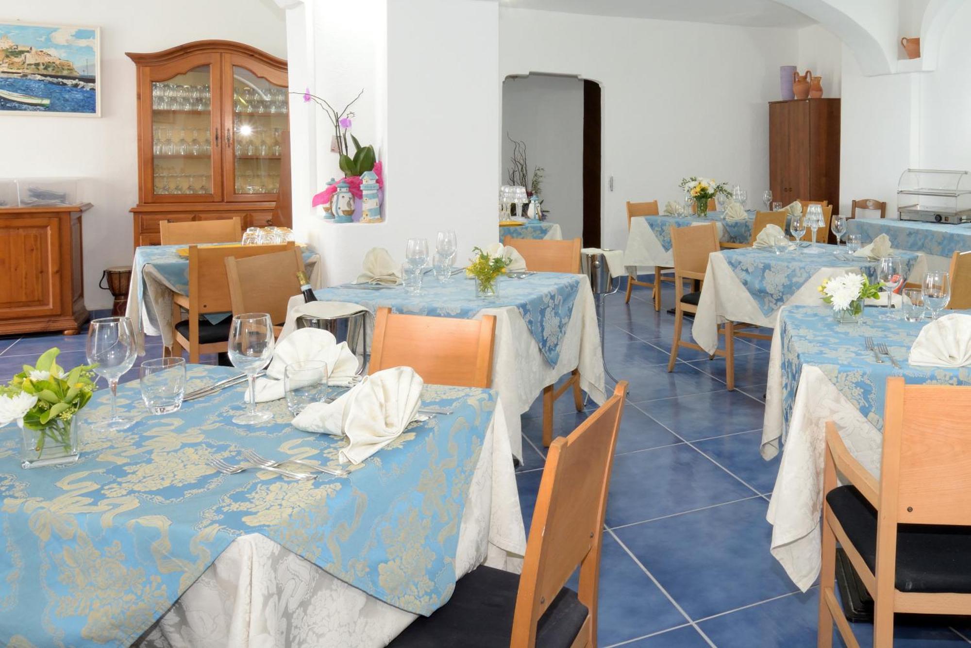 Hotel La Ninfea อีสเกีย ภายนอก รูปภาพ