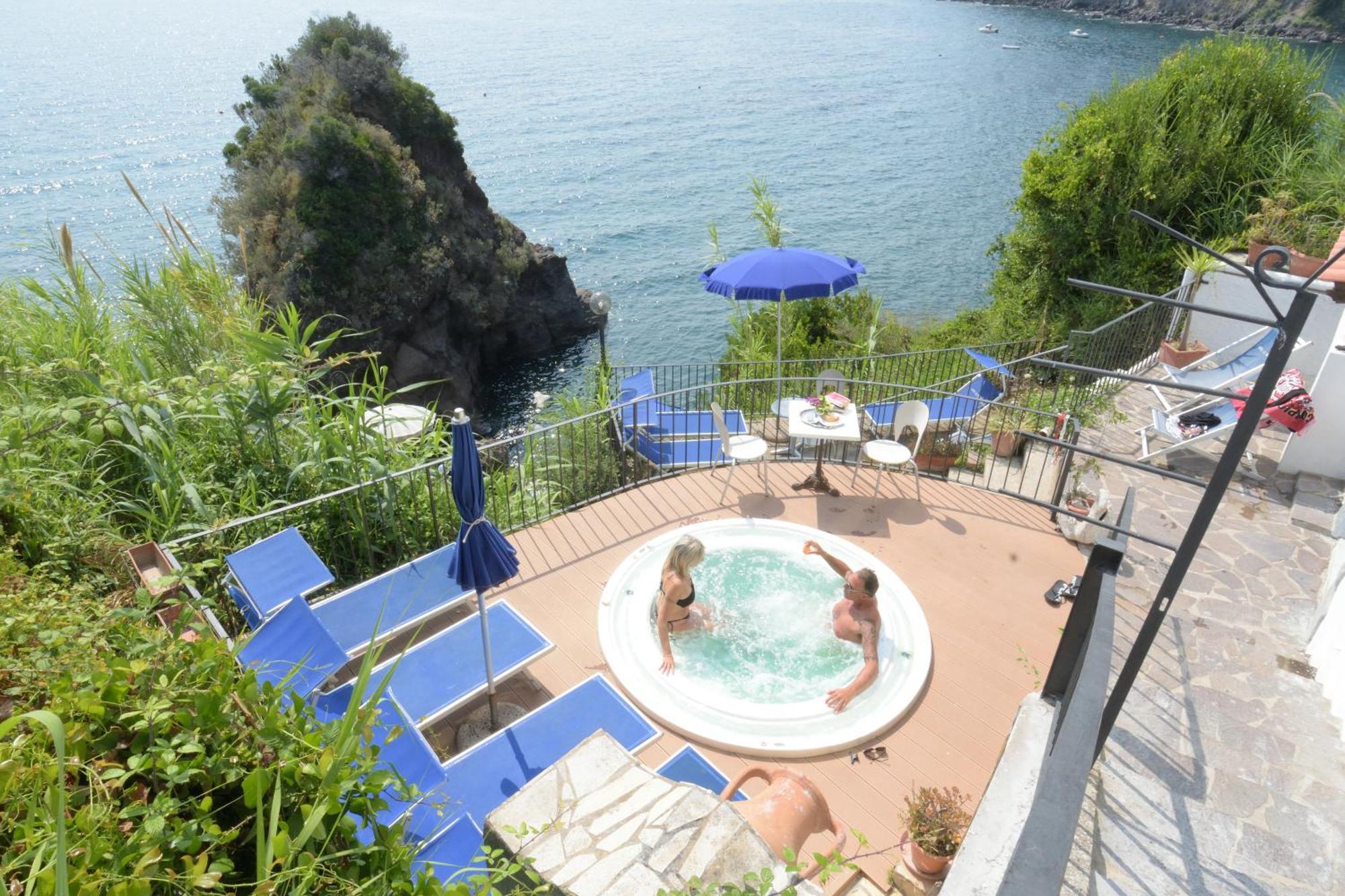 Hotel La Ninfea อีสเกีย ภายนอก รูปภาพ
